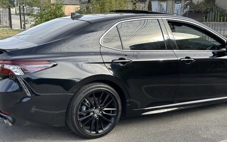 Toyota Camry, 2021 год, 3 000 000 рублей, 10 фотография