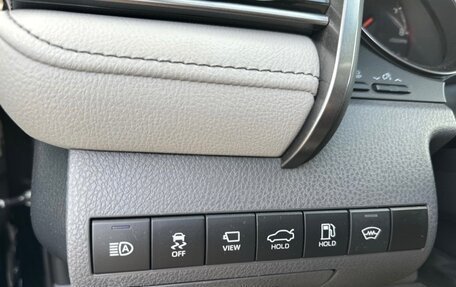 Toyota Camry, 2021 год, 3 000 000 рублей, 13 фотография