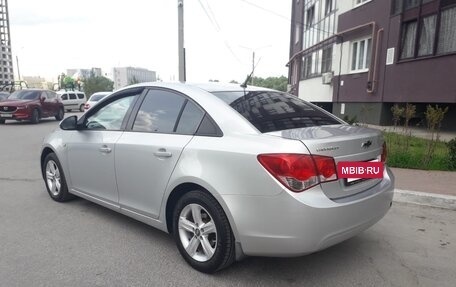 Chevrolet Cruze II, 2009 год, 460 000 рублей, 4 фотография