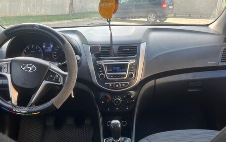 Hyundai Solaris II рестайлинг, 2016 год, 785 000 рублей, 4 фотография