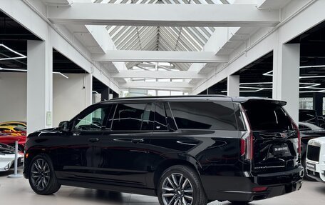 Cadillac Escalade V, 2022 год, 14 280 000 рублей, 12 фотография