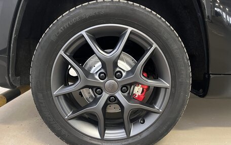 Jeep Grand Cherokee, 2018 год, 3 900 000 рублей, 19 фотография