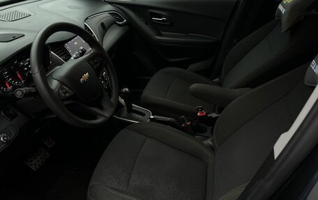 Chevrolet Trax, 2022 год, 1 990 000 рублей, 14 фотография