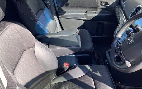 Honda Odyssey IV, 2016 год, 2 300 000 рублей, 6 фотография
