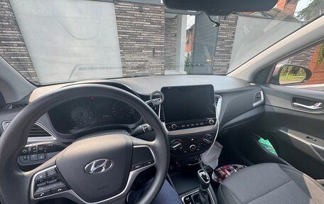 Hyundai Solaris II рестайлинг, 2021 год, 2 050 000 рублей, 18 фотография
