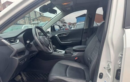 Toyota RAV4, 2021 год, 2 790 000 рублей, 6 фотография