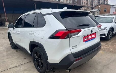 Toyota RAV4, 2021 год, 2 790 000 рублей, 7 фотография