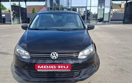 Volkswagen Polo VI (EU Market), 2013 год, 650 000 рублей, 2 фотография