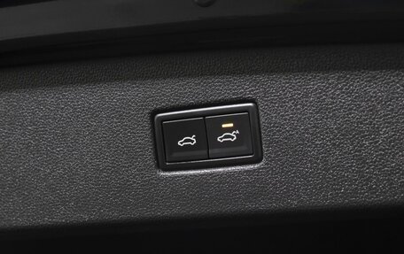 Volkswagen Tiguan II, 2017 год, 2 415 000 рублей, 23 фотография