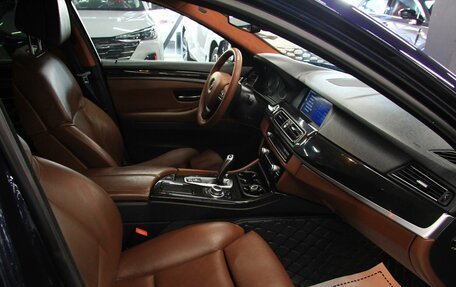 BMW 5 серия, 2011 год, 1 999 000 рублей, 14 фотография