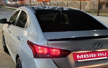 Hyundai Solaris II рестайлинг, 2017 год, 1 300 000 рублей, 3 фотография