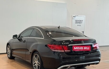 Mercedes-Benz E-Класс, 2013 год, 2 450 000 рублей, 2 фотография