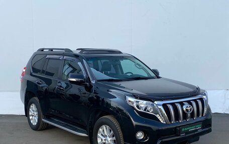 Toyota Land Cruiser Prado 150 рестайлинг 2, 2014 год, 3 400 000 рублей, 3 фотография