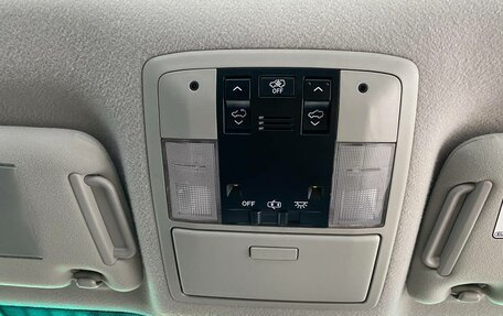 Toyota Land Cruiser Prado 150 рестайлинг 2, 2014 год, 3 400 000 рублей, 16 фотография