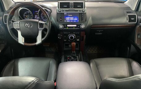 Toyota Land Cruiser Prado 150 рестайлинг 2, 2014 год, 3 400 000 рублей, 25 фотография