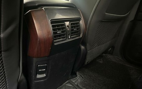 Toyota Land Cruiser Prado 150 рестайлинг 2, 2014 год, 3 400 000 рублей, 28 фотография