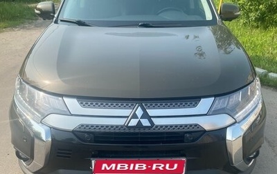 Mitsubishi Outlander III рестайлинг 3, 2019 год, 2 590 000 рублей, 1 фотография