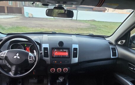 Mitsubishi Outlander III рестайлинг 3, 2008 год, 1 150 000 рублей, 10 фотография
