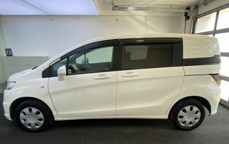 Honda Freed I, 2011 год, 1 220 000 рублей, 10 фотография