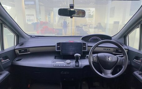 Honda Freed I, 2011 год, 1 220 000 рублей, 17 фотография
