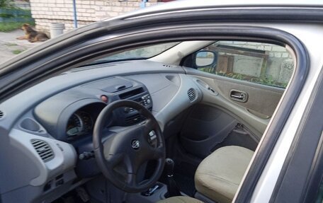 Nissan Almera Tino i, 2001 год, 600 000 рублей, 5 фотография