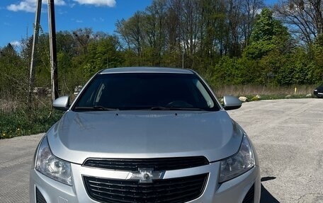 Chevrolet Cruze II, 2013 год, 880 000 рублей, 2 фотография