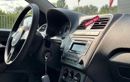 Volkswagen Polo VI (EU Market), 2013 год, 950 000 рублей, 15 фотография