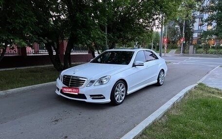 Mercedes-Benz E-Класс, 2012 год, 2 150 000 рублей, 1 фотография
