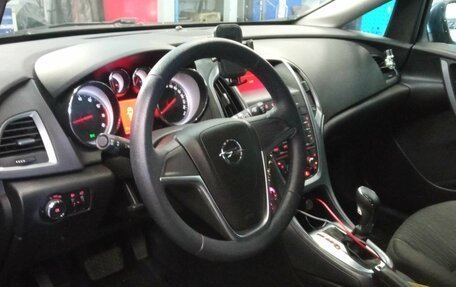 Opel Astra J, 2015 год, 840 000 рублей, 5 фотография