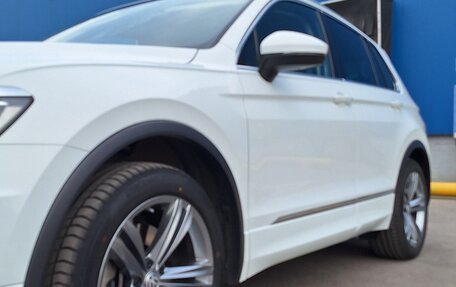 Volkswagen Tiguan II, 2020 год, 3 335 000 рублей, 2 фотография