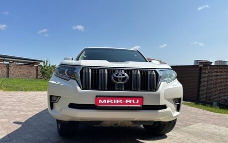 Toyota Land Cruiser Prado 150 рестайлинг 2, 2019 год, 5 300 000 рублей, 4 фотография