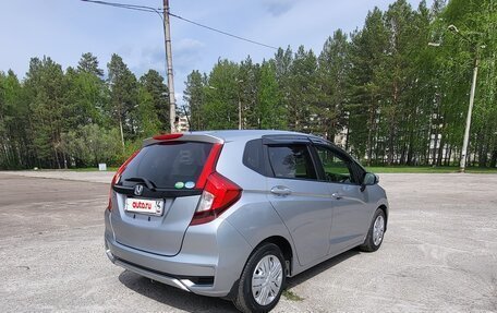 Honda Fit III, 2019 год, 1 355 000 рублей, 8 фотография