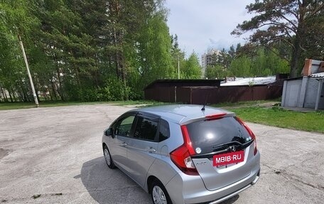 Honda Fit III, 2019 год, 1 355 000 рублей, 9 фотография