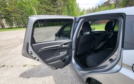 Honda Fit III, 2019 год, 1 355 000 рублей, 35 фотография