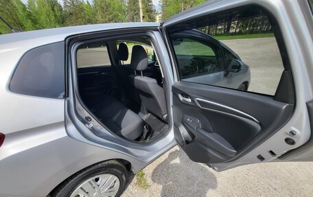 Honda Fit III, 2019 год, 1 355 000 рублей, 39 фотография