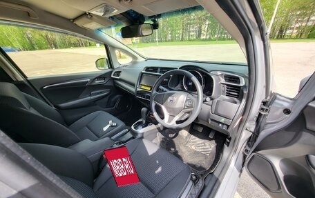 Honda Fit III, 2019 год, 1 355 000 рублей, 40 фотография