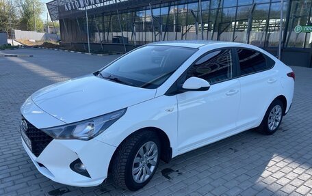 Hyundai Solaris II рестайлинг, 2020 год, 1 220 000 рублей, 4 фотография