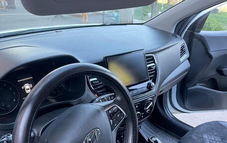 Hyundai Solaris II рестайлинг, 2020 год, 1 220 000 рублей, 10 фотография