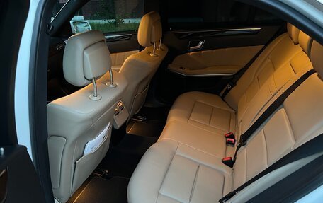 Mercedes-Benz E-Класс, 2012 год, 2 150 000 рублей, 14 фотография