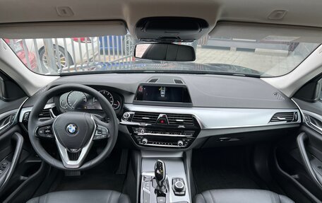 BMW 5 серия, 2018 год, 2 799 000 рублей, 31 фотография