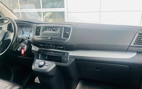 Peugeot Traveller I, 2021 год, 2 990 000 рублей, 10 фотография