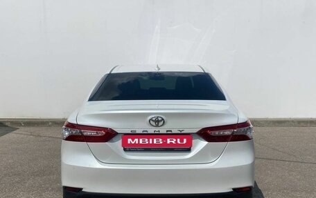 Toyota Camry, 2020 год, 3 480 000 рублей, 6 фотография