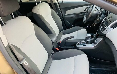 Chevrolet Cruze II, 2013 год, 900 000 рублей, 9 фотография