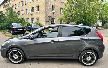 Hyundai Solaris II рестайлинг, 2012 год, 870 000 рублей, 3 фотография