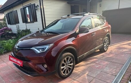 Toyota RAV4, 2018 год, 3 500 000 рублей, 2 фотография