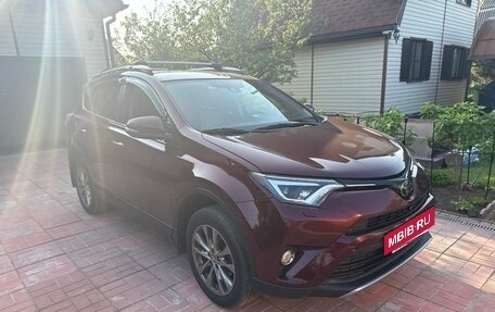Toyota RAV4, 2018 год, 3 500 000 рублей, 8 фотография