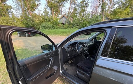 Volkswagen Tiguan II, 2019 год, 2 300 000 рублей, 7 фотография