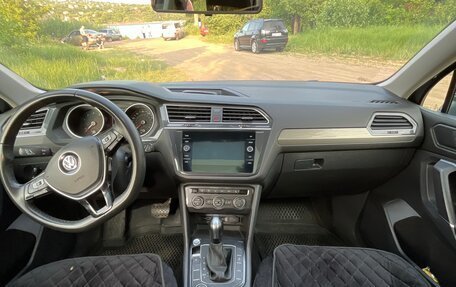Volkswagen Tiguan II, 2019 год, 2 300 000 рублей, 8 фотография