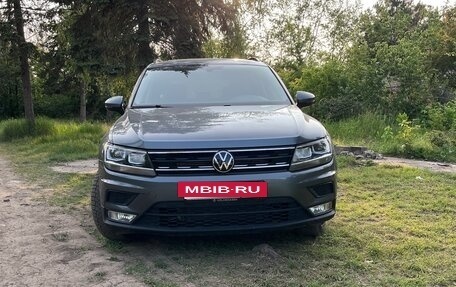 Volkswagen Tiguan II, 2019 год, 2 300 000 рублей, 4 фотография