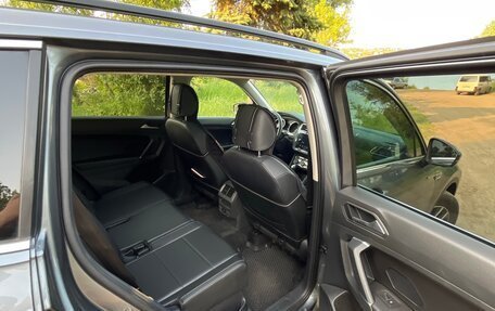 Volkswagen Tiguan II, 2019 год, 2 300 000 рублей, 11 фотография